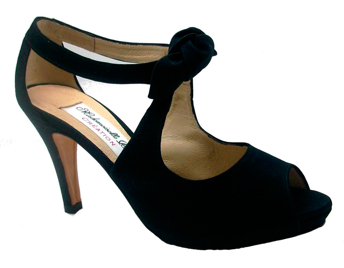 zapatos para novia de Mademoiselle Rose en color negro