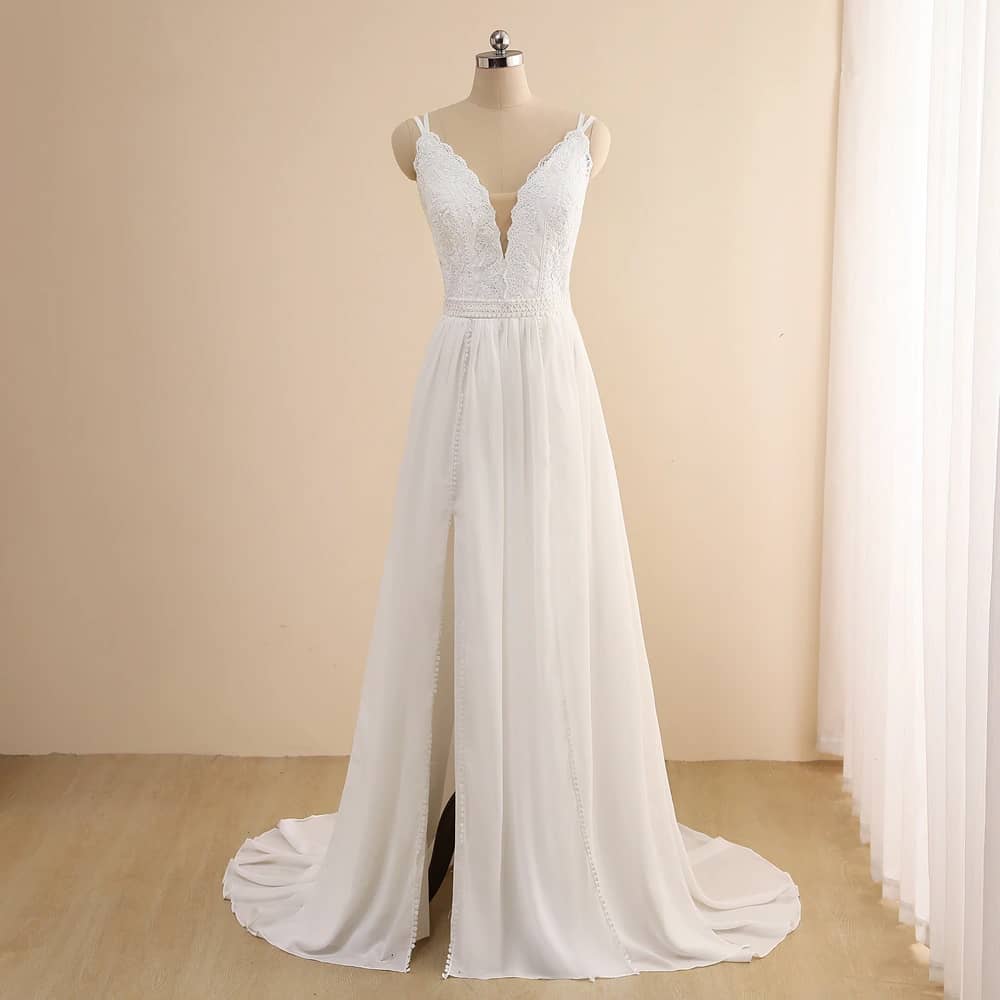 Vestido de novia de línea A con escote pronunciado y apertura lateral -  Vestidos de novia