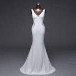Vestido novia silueta sirena decoraciones cintura escote V