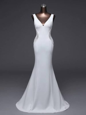Vestido novia silueta sirena decoraciones cintura escote V
