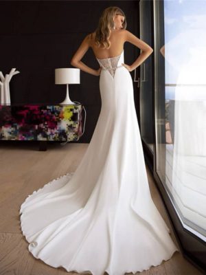 Vestido novia sin mangas apertura frontal transparencias